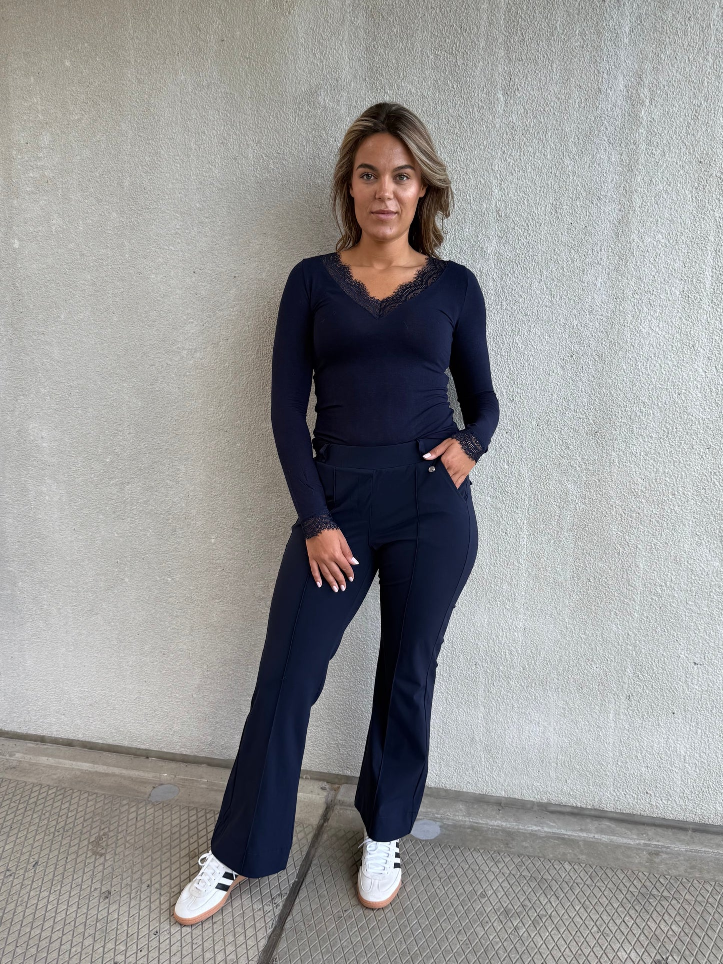 Cashmere Top Lou Lou Navy - 9003 - Peet kleding